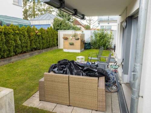 Eigene Terrasse - 3 Zimmer Terrassenwohnung zum Kaufen in Schwaig