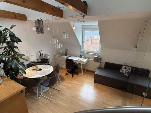 Wohn/Esszimmer - 1 Zimmer Etagenwohnung zum Kaufen in Gerbrunn