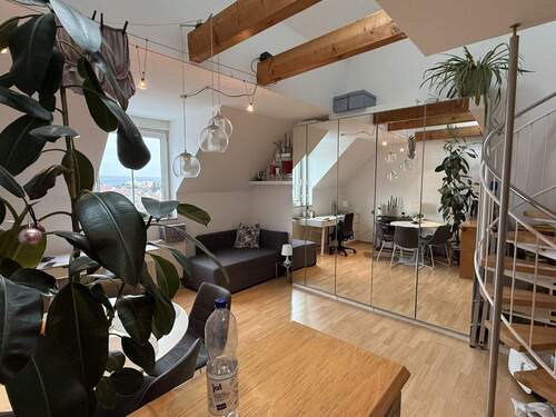 Wohn/Esszimmer - 1 Zimmer Etagenwohnung in Gerbrunn