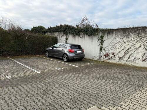Stellplatz - Etagenwohnung mit 33,00 m&sup2; in Gerbrunn zum Kaufen