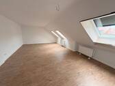 Wohnen/Küche - NEU RENOVIERTE 2-Zimmer Wohnung in Gärten h.d. Veste