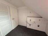 Tageslichtbad mit Wanne - 