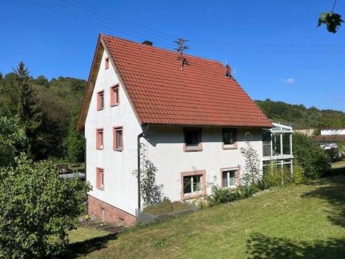 Ansicht Rückseite - 7 Zimmer Einfamilienhaus zum Kaufen in Elztal / Dallau