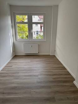 Schlafzimmer Bild 2.jpg - 4 Zimmer Etagenwohnung in Rossau