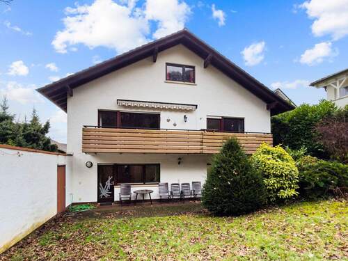 Ansicht vom Garten - 7 Zimmer Einfamilienhaus zum Kaufen in Gelnhausen