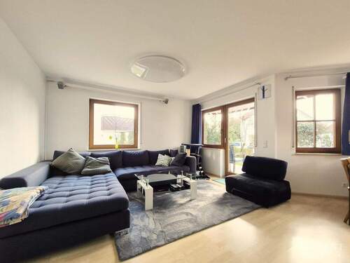 Wohnzimmer - Helle 3 Zimmer-Erdgeschoss-Wohnung in bester Wohnlage!