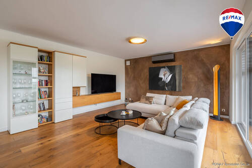 RE/MAX Immobilien Merzig-Perl - 5 Zimmer Etagenwohnung in Perl