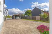 Haus & Gartenansicht - 