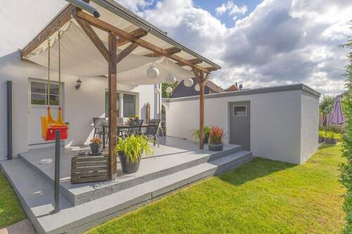 Haus & Gartenansicht - 