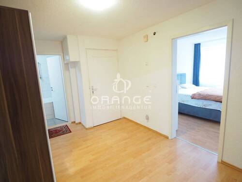 Diele 1.OG - 2 Zimmer Mehrfamilienhaus, Wohnhaus in Ulm