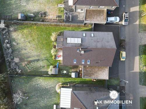 Vogelansicht - 6 Zimmer Einfamilienhaus zum Kaufen in Hameln