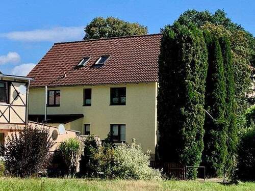 Hausansicht - Mehrfamilienhaus, Wohnhaus mit 205,00 m&sup2; in Lengenfeld zum Kaufen