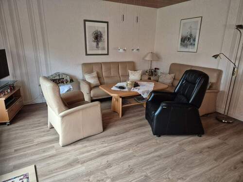 Wohn- und Esszimmer - 