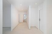 Flur 1 - 3 Zimmer Etagenwohnung in Neubiberg bei München