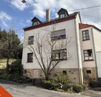 Charmantes Haus mit Nebengebäuden und idyllischem Garten - Hillscheid