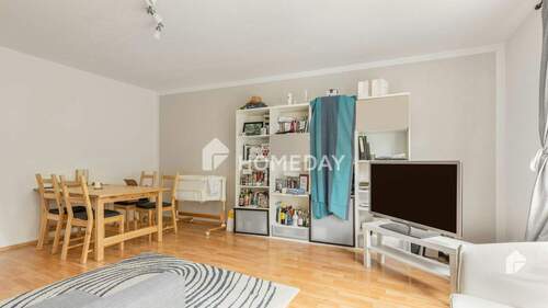 Wohnzimmer - 3 Zimmer Etagenwohnung in Darmstadt