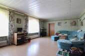 Wohnzimmer EG (2) - 8 Zimmer Einfamilienhaus in Natendorf