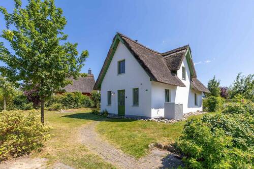 Außenansicht - Mehrfamilienhaus, Wohnhaus mit 95,00 m² in Dassow zum Kaufen