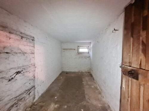 geräumiger Keller - 