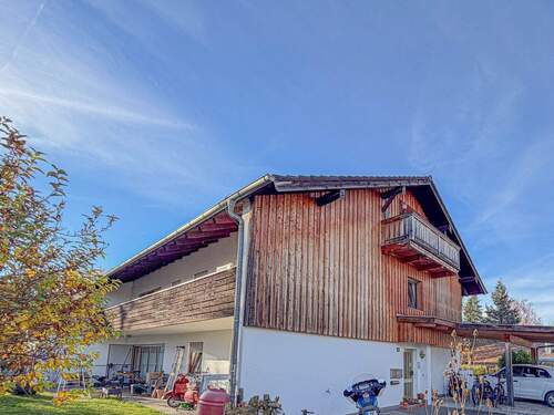 Hinterhaus - Etagenwohnung mit 125,00 m&sup2; in Otterfing zum Kaufen