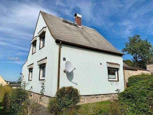 Hausansicht - Ihr neues Zuhause mit Ausblick !