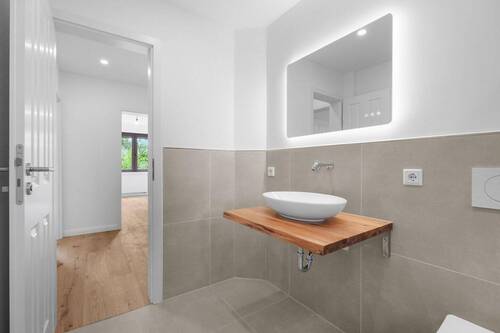 Badezimmer - 4 Zimmer Etagenwohnung zur Miete in Bremen