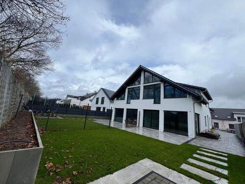 Bild 3 - 6 Zimmer Doppelhaushälfte in Neuberg