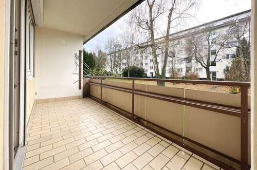 Balkon - 3 Zimmer Etagenwohnung zum Kaufen in Stuttgart / Weilimdorf