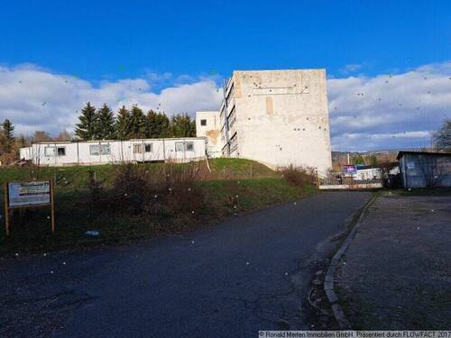 Einfahrt strassenseitig - 