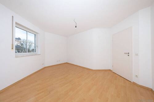 Kinder-/ Arbeitszimmer - 