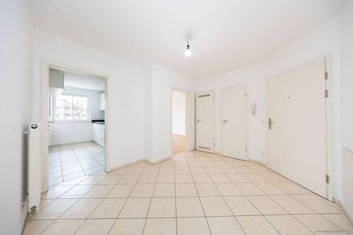 Einladender Eingangsbereich - 3 Zimmer Etagenwohnung zum Kaufen in Olching