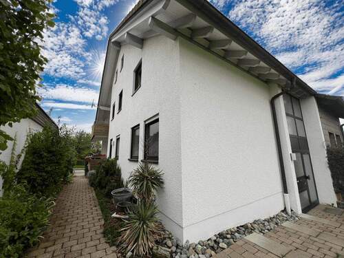 Außenansicht - Zweifamilienhaus mit zwei vermieteten Einheiten in Zell unter Aichelberg