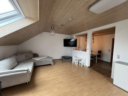 Wohnzimmer - 6 Zimmer Mehrfamilienhaus, Wohnhaus in Zell unter Aichelberg
