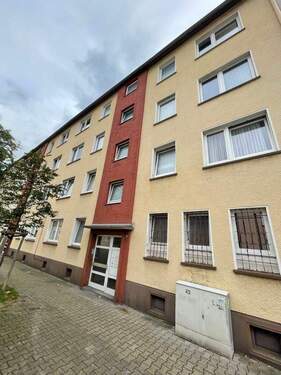 Hausansicht - 1 Zimmer Mehrfamilienhaus, Wohnhaus zum Kaufen in Gelsenkirchen