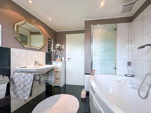 14311 LooseImmo Wannenbad - 