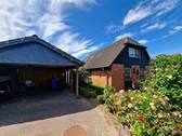 Carport und Hausfd789e9b-dea6-494c-bb67-f13b77802512 - 4 Zimmer Einfamilienhaus in Friedrichskoog
