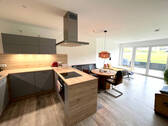 Modern und neuwertig - Greenliving in Ludersheim! Topmoderne 2-Zimmer-Wohnung mit 2 Carport-Stellplätzen bei Altdorf