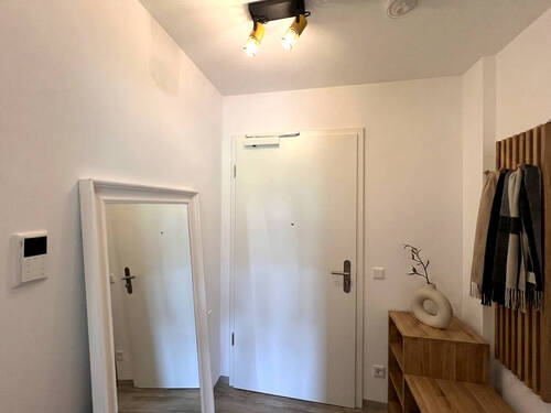 Diele mit Platz für Garderobe - 
