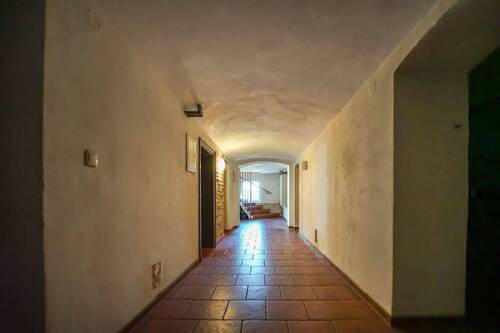 Flur Keller Blick hinaus - 
