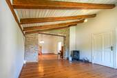 Zimmer 1 Blick in den Wohnbereich - 