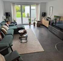 Traumwohnung im EG mit Terrasse und Einbauküche, Nähe der Bundespolizei und S.-Bahn nach Bonn und Siegburg.
