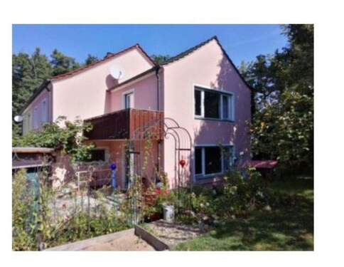 Hausansicht - 7 Zimmer Doppelhaushälfte in Wiesentheid