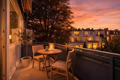 D8DB2D5A-CFA3-4A99-93DC-2DCF53DEE2DC - 