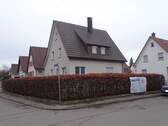 Front- Seitenansicht - 4 Zimmer Einfamilienhaus in Villingen-Schwenningen