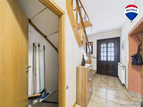 RE/MAX Immobilien DeLux Einfamilienhaus Mettlach/Saarhölzbach Flur - 