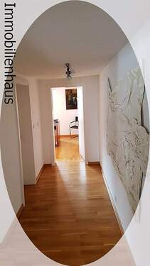 Flur OG..jpg - 4 Zimmer Einfamilienhaus zur Miete in Wiesbaden