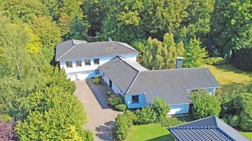 Ansicht von oben - 1 Zimmer Mehrfamilienhaus, Wohnhaus zum Kaufen in Essen