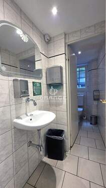 9 Gewerbe 2 WC-Damen - 