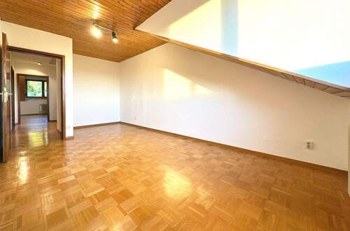 Zimmer 2, Blick 2, DG - 