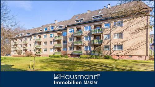 Hausansicht - Investieren mit Perspektive - Vermietete 3,5-Zimmer-Wohnung in Top-Lage von Hamburg-Poppenbüttel!